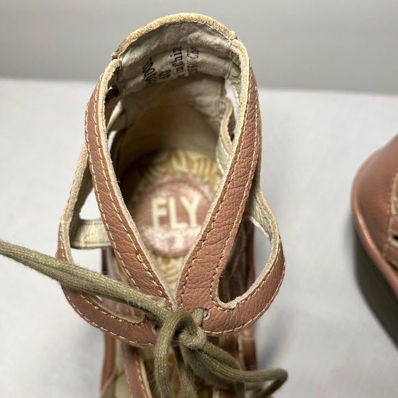 Fly London Wedge Sandals with Strappy Design. Pale Pink. 40 or size 9. Leather - Picture 3 of 6